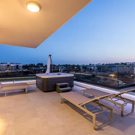 Penthouse Alure شقة