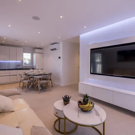 Penthouse Alure Lägenhet Split